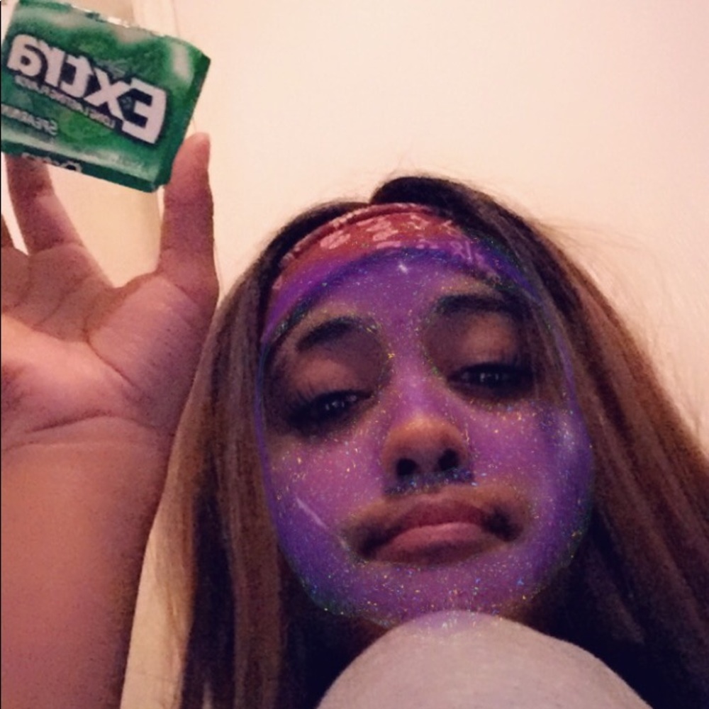 Meet your Posher, Arissa